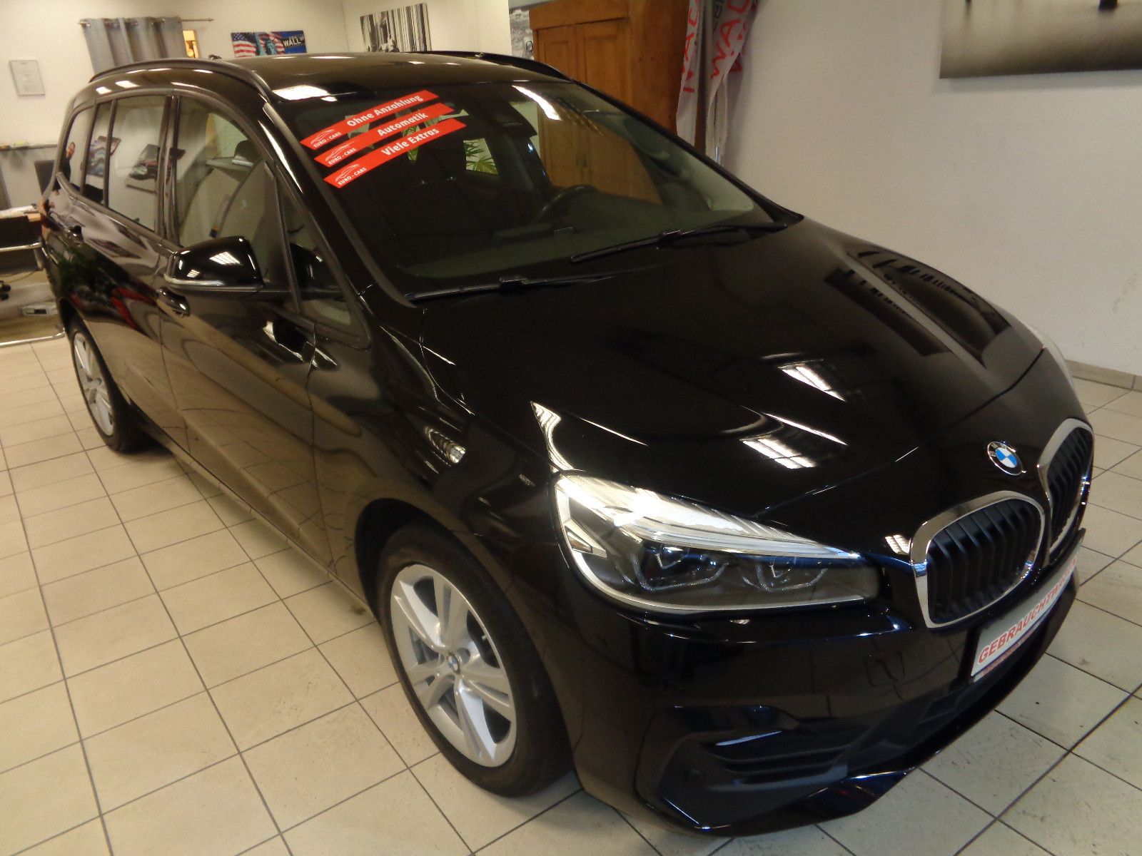 Fahrzeugabbildung BMW 218 Gran Tourer / PANO / KAMERA / NAVI/AUTOMATIK