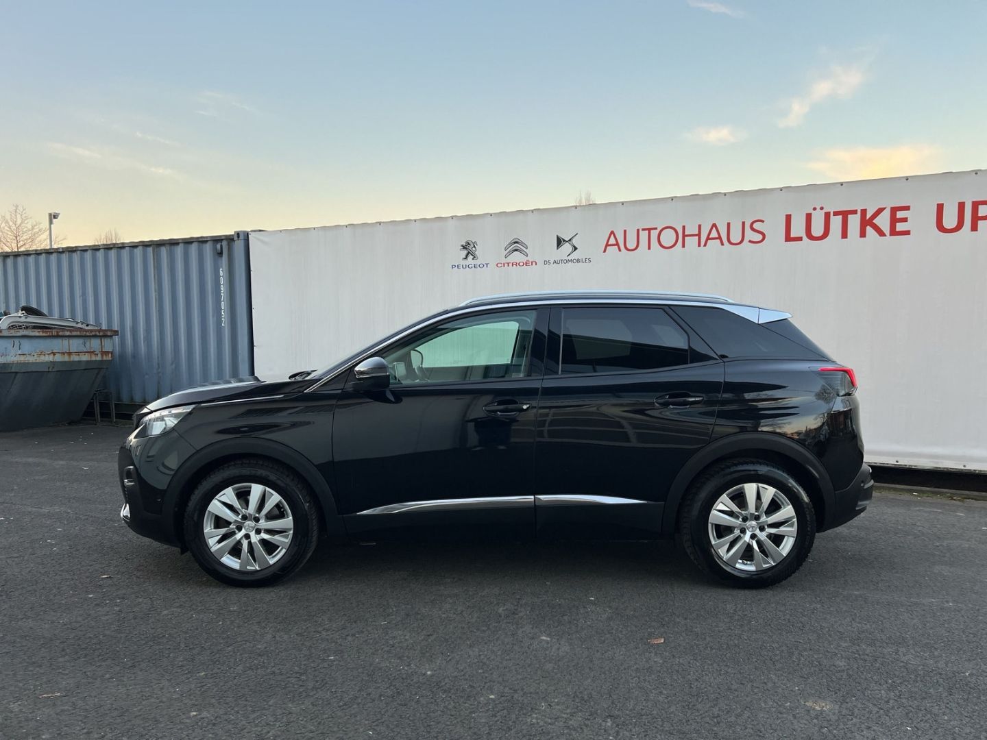Fahrzeugabbildung Peugeot 3008 Allure PureTech 180 1.6 AHK-abn. Navi