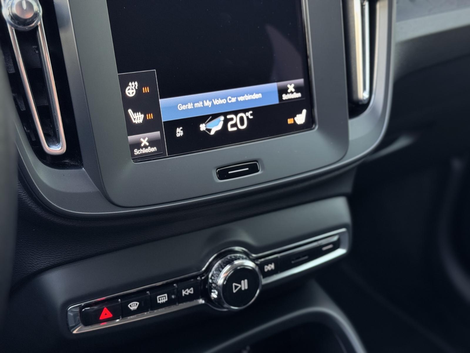 Volvo XC40 1.5 T2 Momentum Core*NAVI|LED|CAM|SHZ|1.HD*