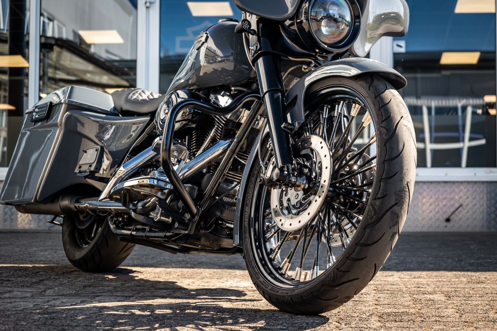 Fahrzeugabbildung Harley-Davidson FLHR ROAD KING  - Fairing - Jekill - 23"Umbau
