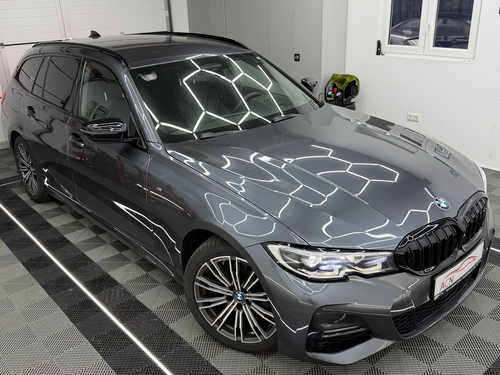 Fahrzeugabbildung BMW 320 d xDrive M SPORT/LED/HuD/H&K/AHK/ACC/VIRCO