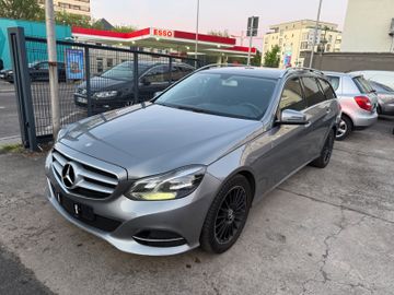 Mercedes E 220 - 8
