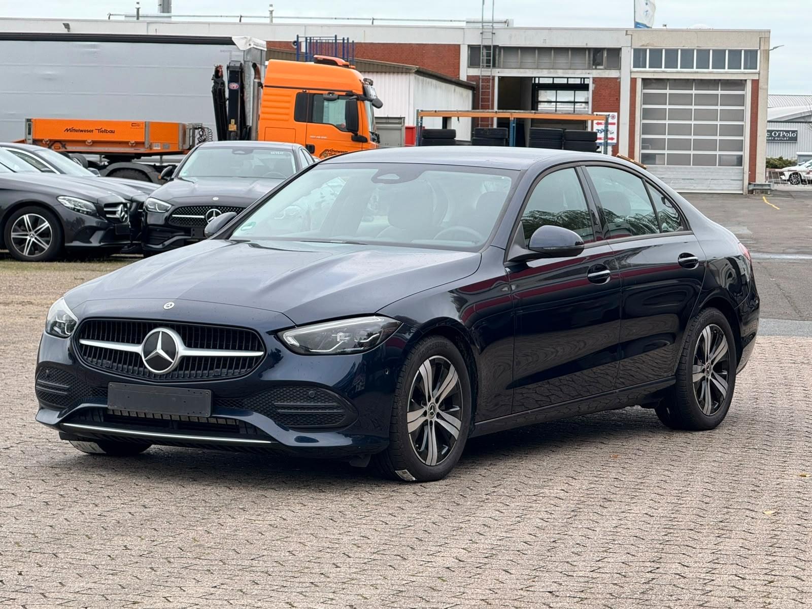 Mercedes-Benz C 180