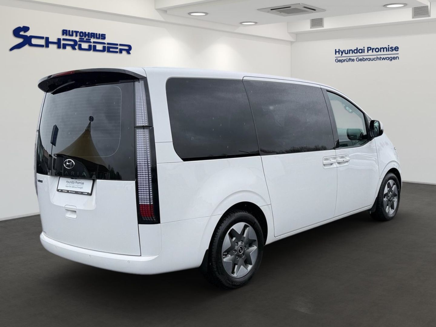 Fahrzeugabbildung Hyundai STARIA Trend 2.2 CRDi 9-SITZER+360°CAM+LED+ACAA