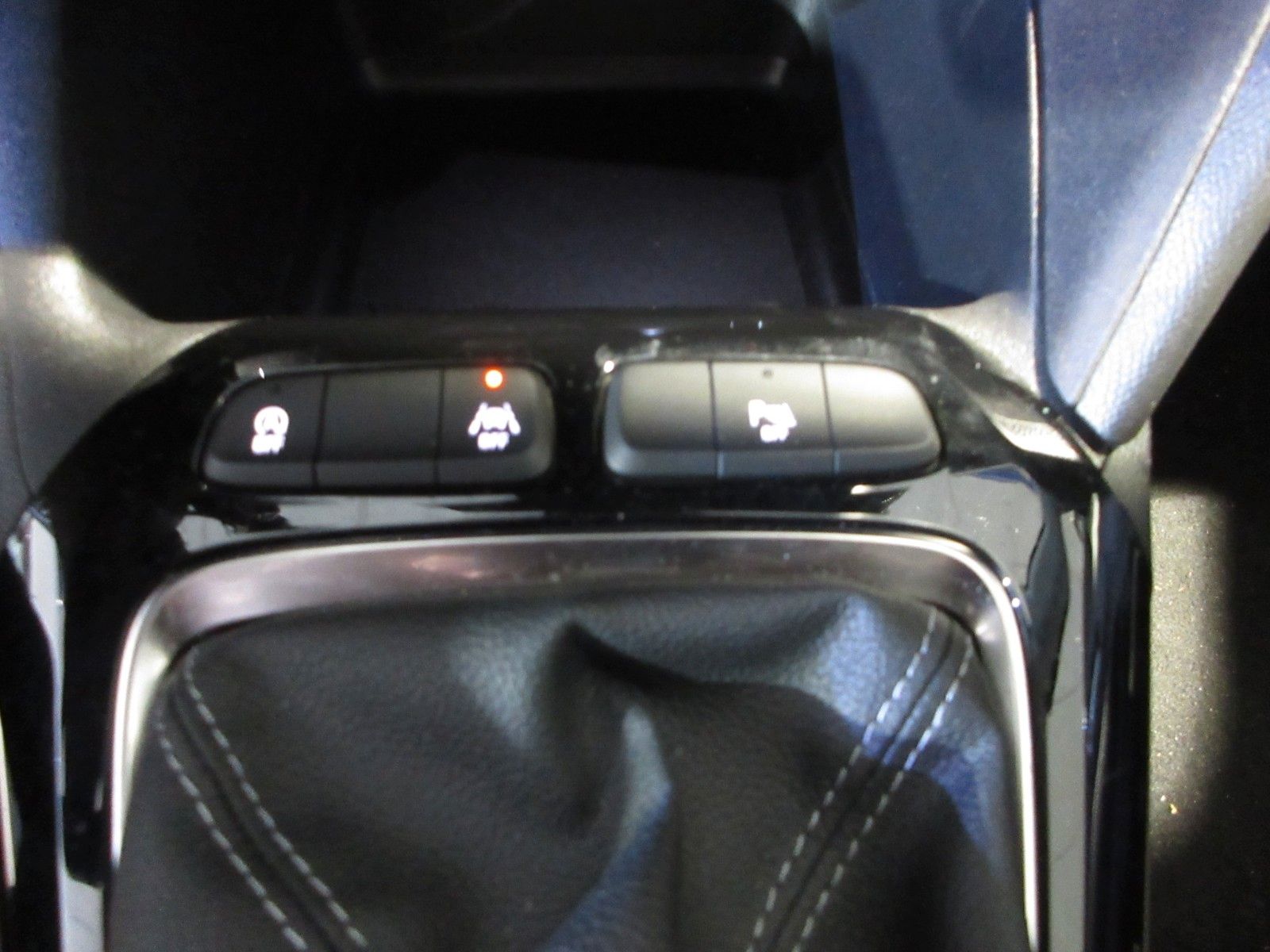 Fahrzeugabbildung Opel Corsa 1.2 T Elegance LED/NAVI/PDC/ALU/TEMPO