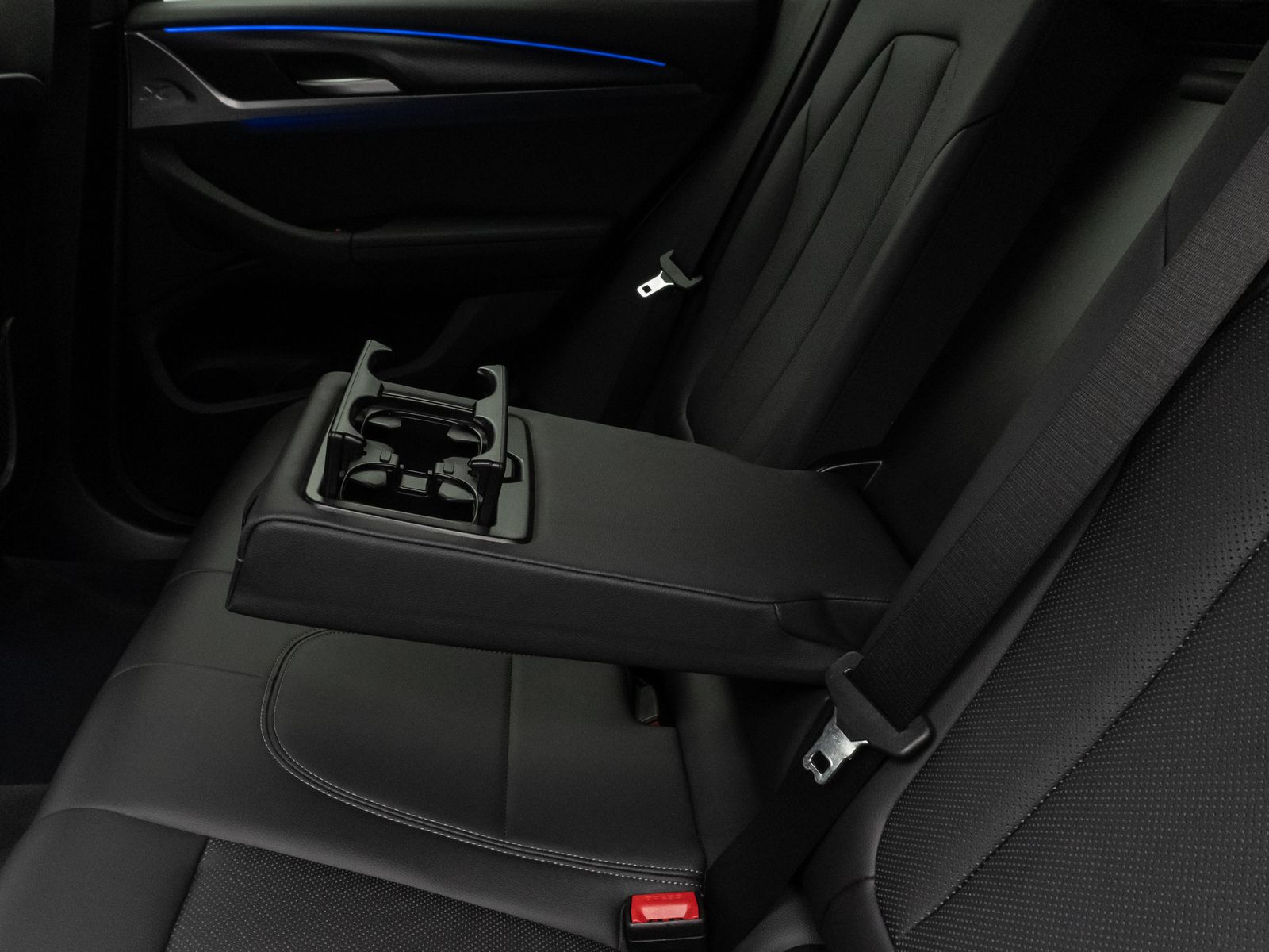 Fahrzeugabbildung BMW X3 xD20i M Sport Laser Kamera DAB HiFi Komfort