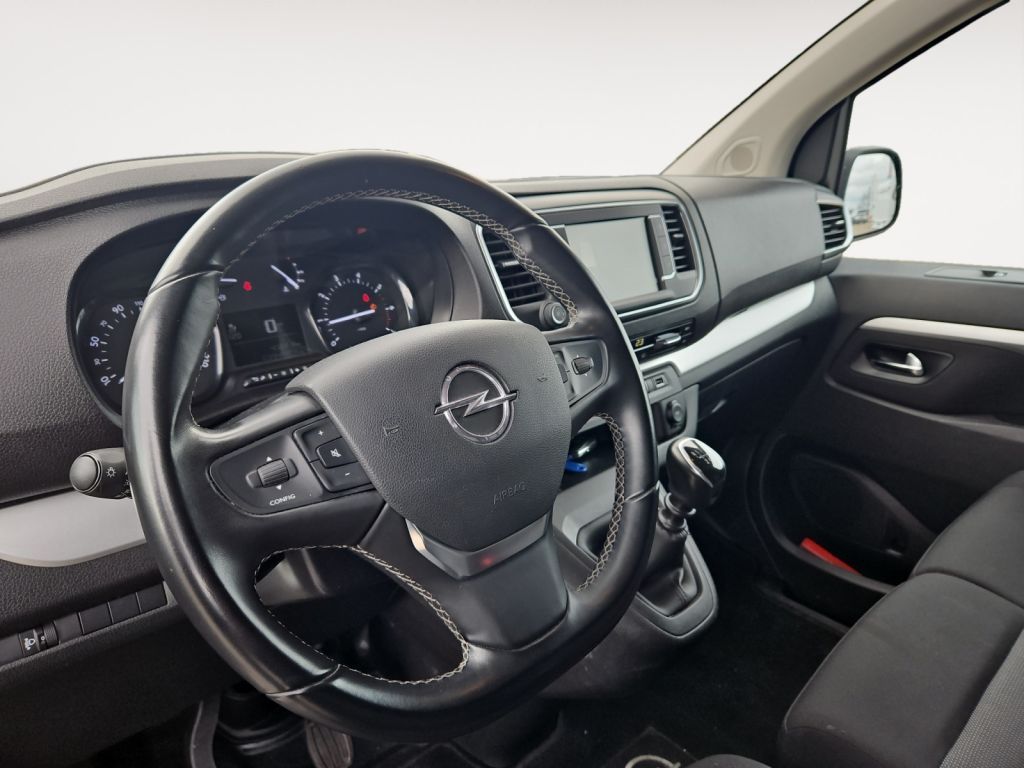 Fahrzeugabbildung Opel Vivaro 2.0 D Cargo M Standheizung, Kamera