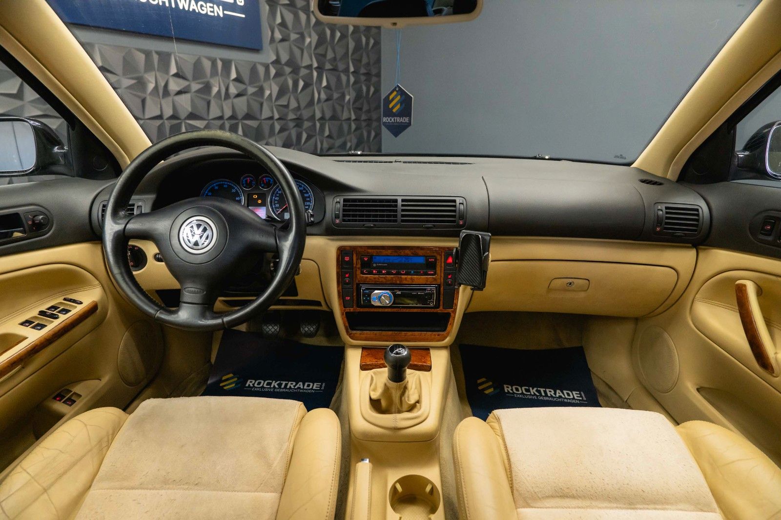 Fahrzeugabbildung Volkswagen Passat 2.0 Highline | Alcantara | Xenon | MP3