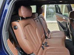 Fahrzeugabbildung X7 xDrive 40 i Design Pure Excellence 7 Sitze