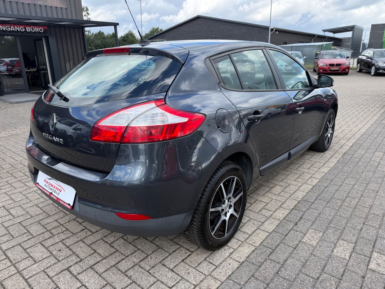 Megane III Lim. 5-trg.Tomtom Edition*NUR 76000KM