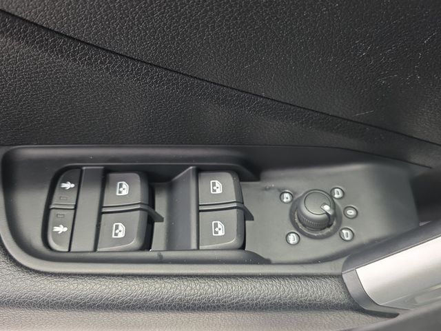 Q2 35 advanced 1.5 TFSI*MATRIX*AHK*SHZ*