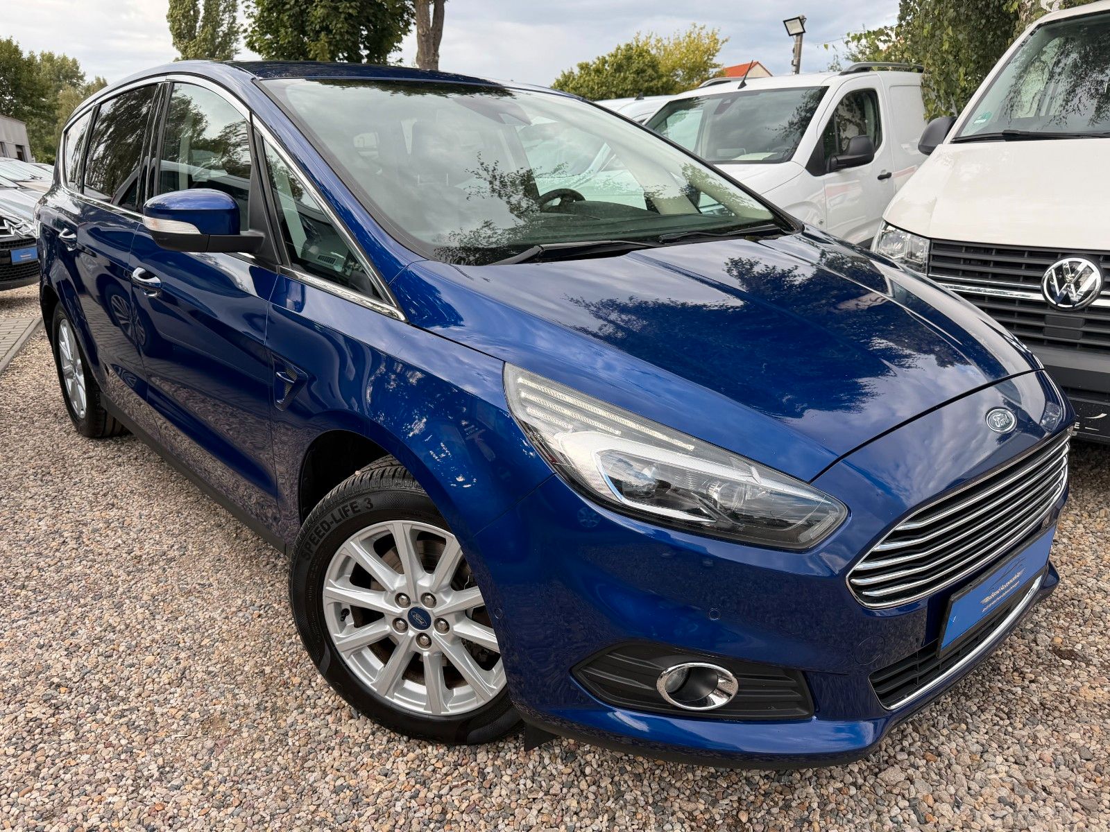 Ford Ford S-Max Titanium*1.HD*Aut*Navi*SHZ*FHZ*PDC*TÜV 