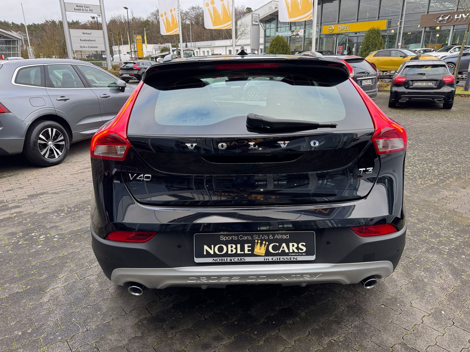 Fahrzeugabbildung Volvo V40 Cross Country Plus KLIMA LED NAVI  AHK