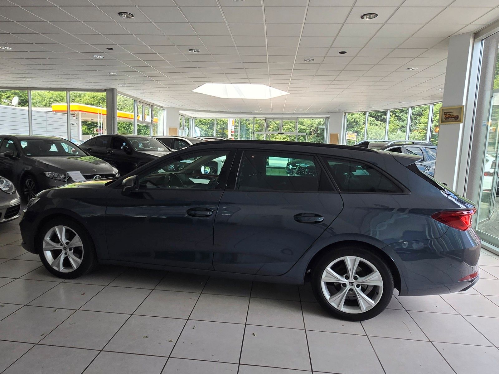 Fahrzeugabbildung SEAT Leon Sportstourer FR