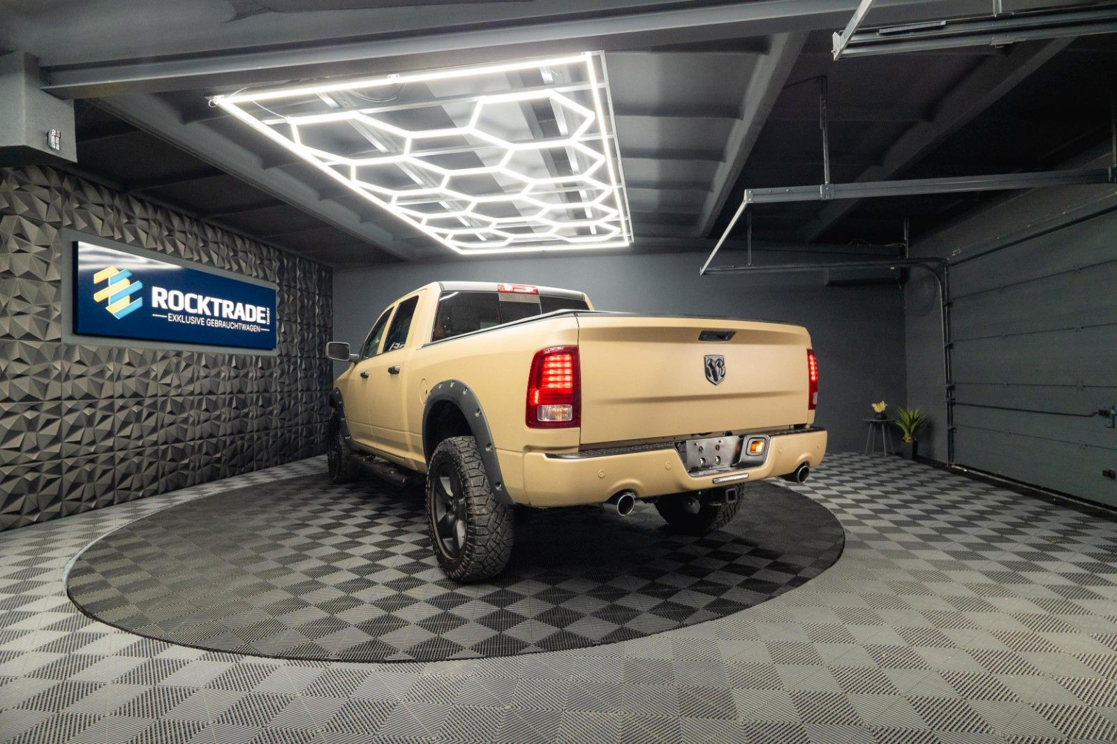 Fahrzeugabbildung Dodge RAM 5.7 V8 HEMI 4x4 OFFROAD RAPTOR LONGBED 19%