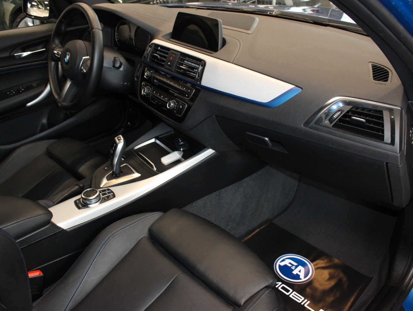 Fahrzeugabbildung BMW 118i Edition M Sport Shadow*1.Hand