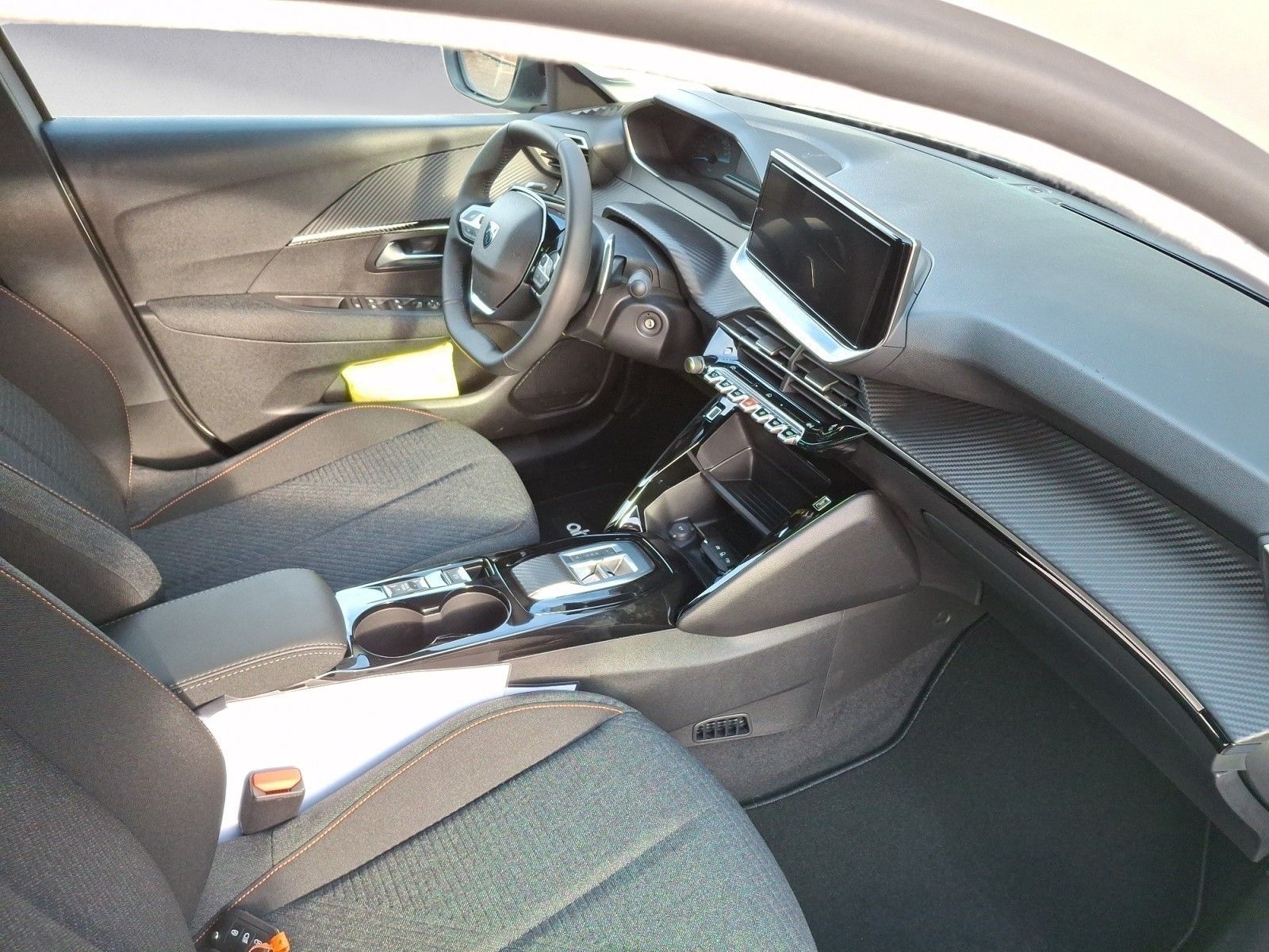 Peugeot 208 - Bild 10