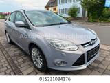 Ford Focus Lim. Titanium*Klimaautomatik*Navi*Xenon - Ford Focus aus 2012: Titanium