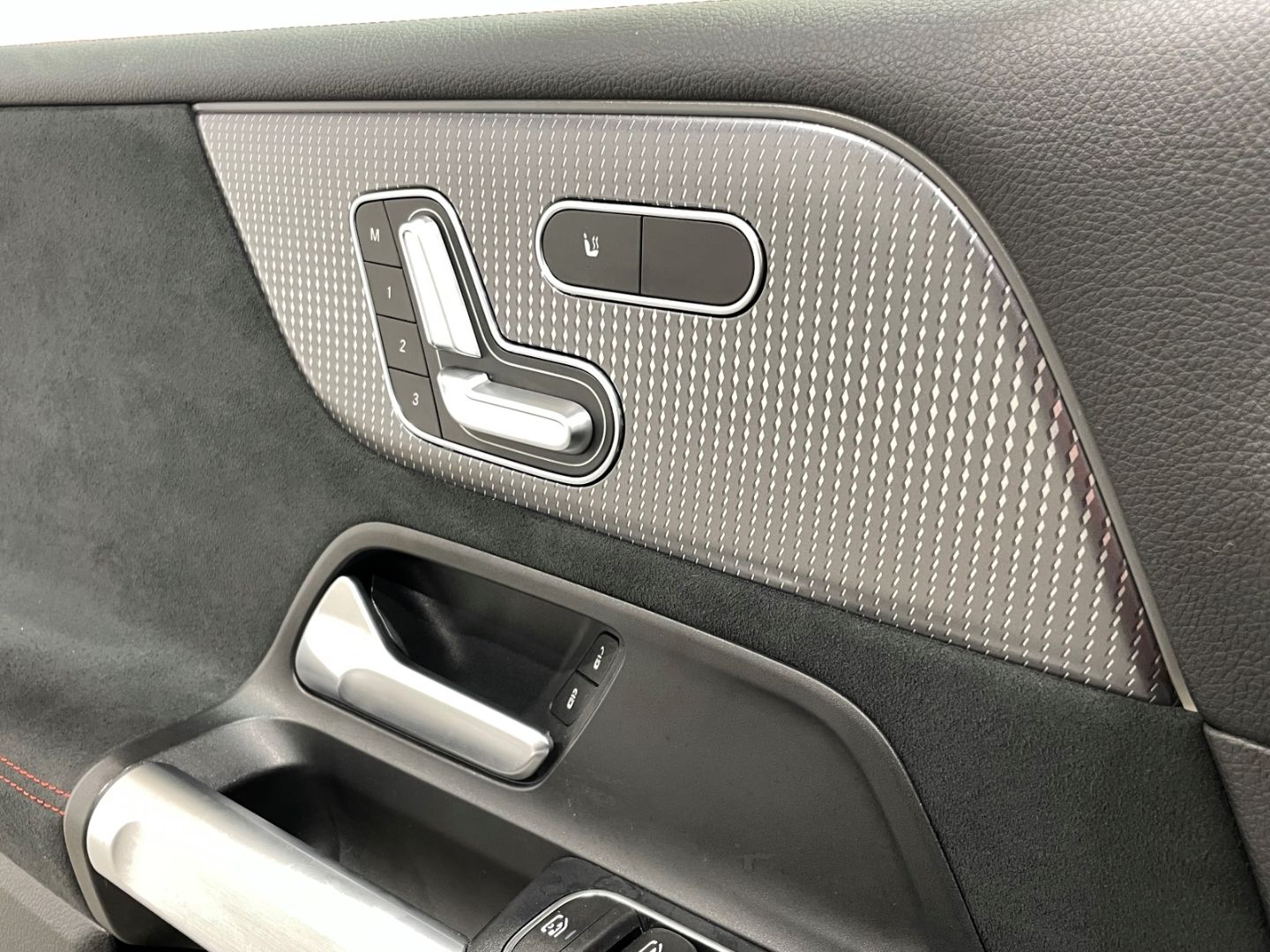 Mercedes-Benz EQB 350 4Matic AMG-Line Automatik Leder Navi LED foto 11