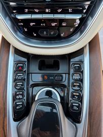 2020 Aston Martin DBX 缩略图 15