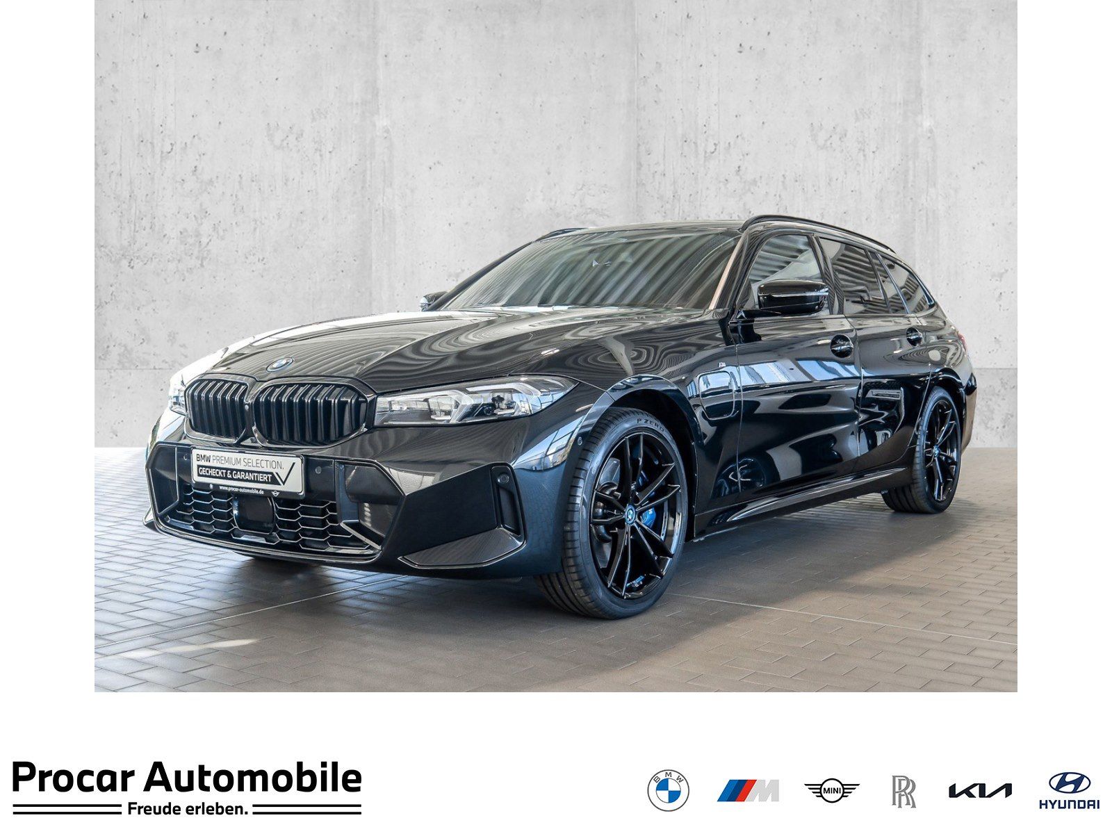 BMW 330e xDrive Touring MSport Pro Pano AHK DAProf H