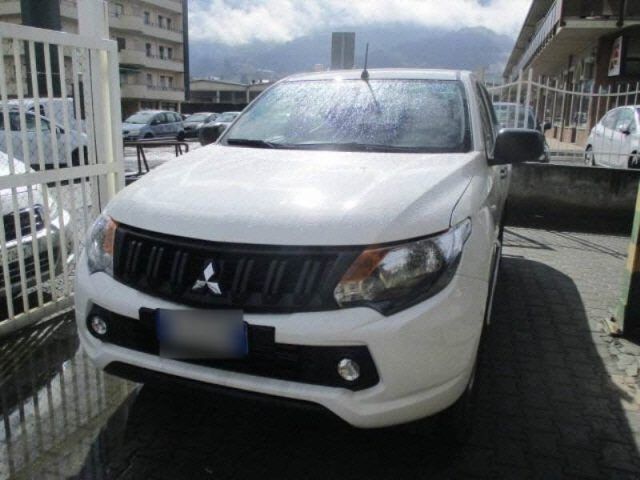 Mitsubishi MITSUBISHI L200 2.4 DI-D/154CV Double Cab Invite