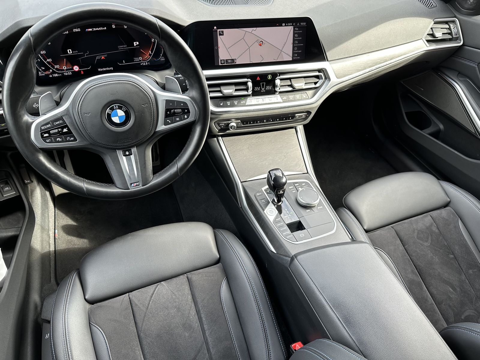 Fahrzeugabbildung BMW M340d Touring xDrive NAV+LASER+ACC+AHK+H&K+KAM