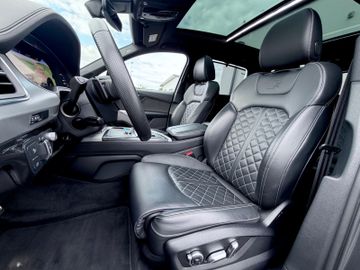 Audi Q7 - 10