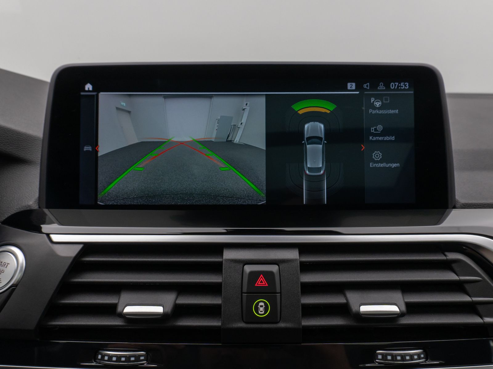 Fahrzeugabbildung BMW X4 xD30i xLine Panorama Kamera HUD DAB HiFi AHK