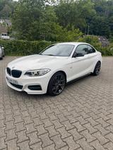 BMW M235i xDrive Scheckheft 8-fach H&K  Deutsch Voll - BMW: X 8