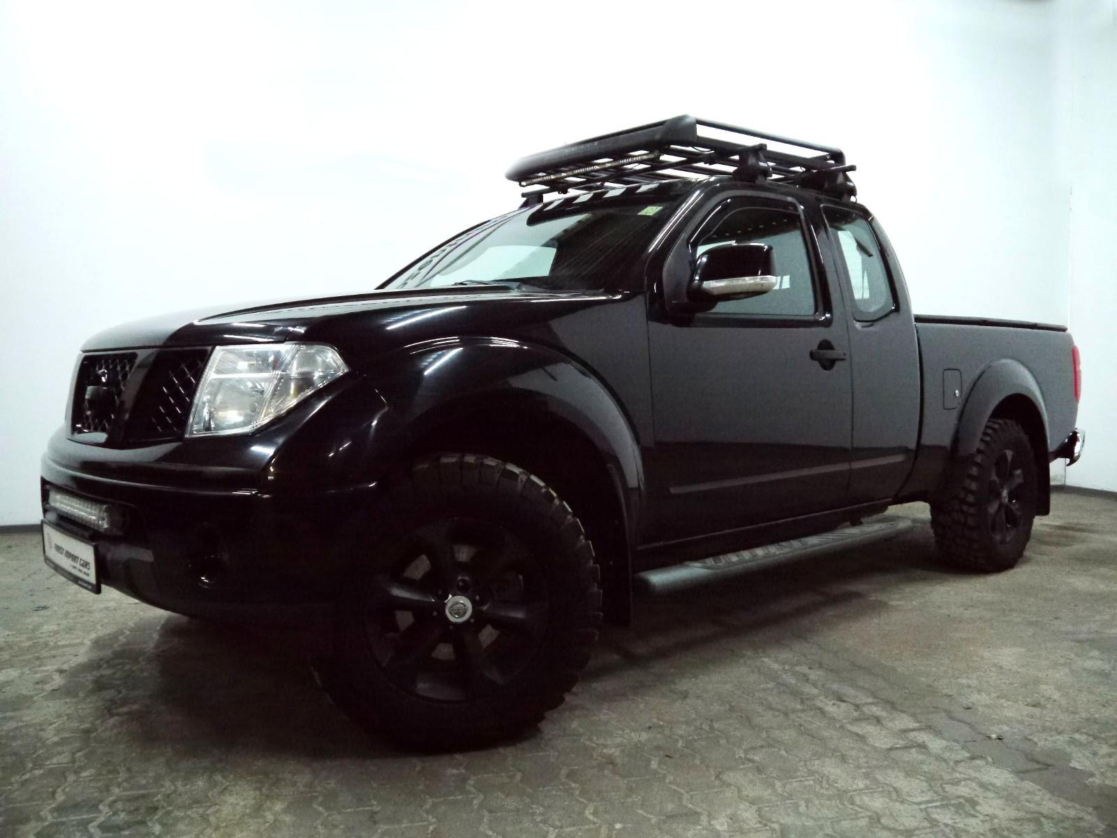 Nissan Navara Pickup King Cab SE 4X4 AHK LED THULE TUV