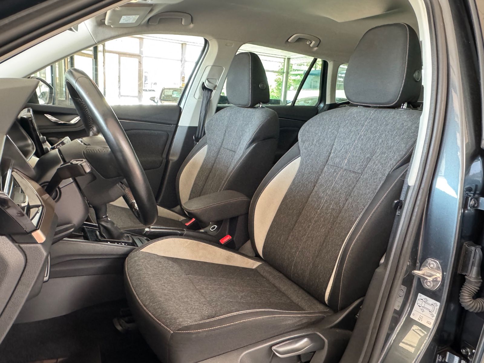 Fahrzeugabbildung SKODA Kamiq Style/HAGELSCHADEN/CarPlay/PDC/KLIMAAUTO/