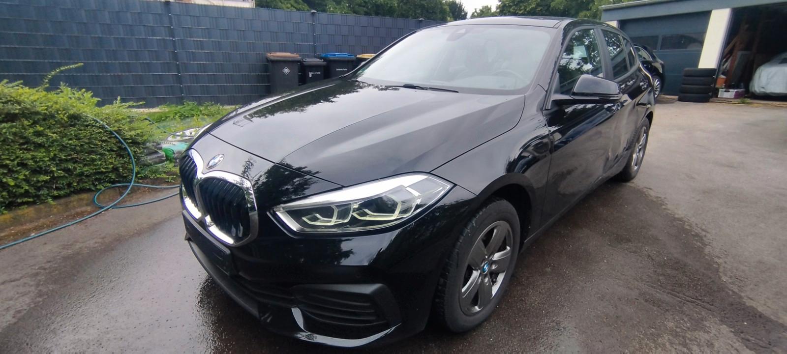 BMW 118i Advantage*AU*1HAND*LEDER*LIVE.C Pro*LED*NAV