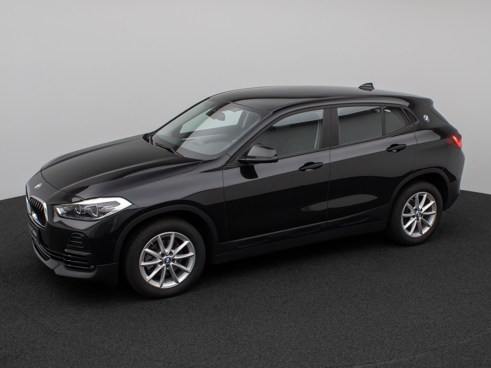 Fahrzeugabbildung BMW X2 sD18i Parkassistent DAB Navigation Lordos LED