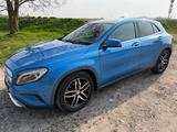 Mercedes-Benz GLA 250 DCT - - Mercedes-Benz GLA 250 aus 2015