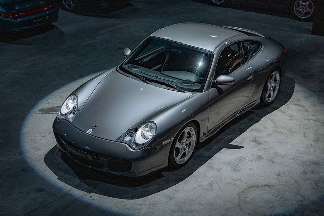 Porsche 996 Carrera 4S / 48500km / 4 users