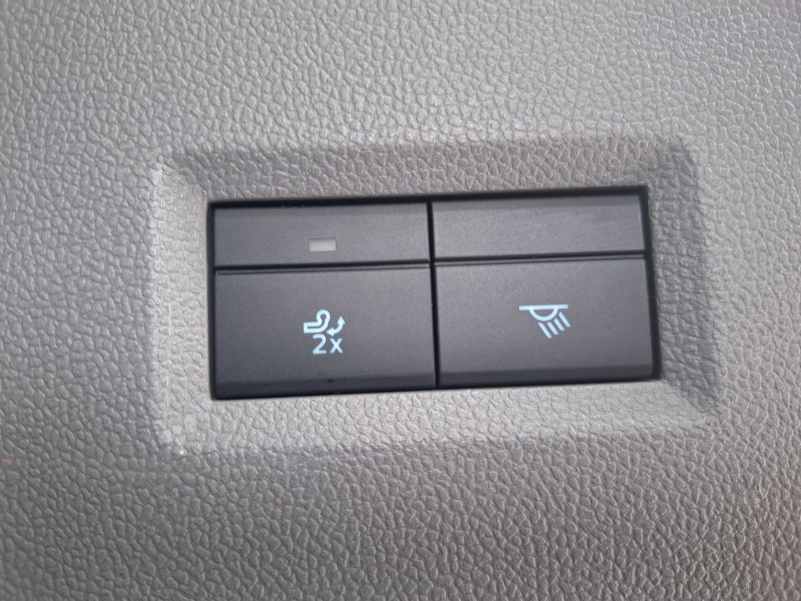 Fahrzeugabbildung Ford Tourneo Custom L1 Titanium X MATRIX*STANDH.*AHK