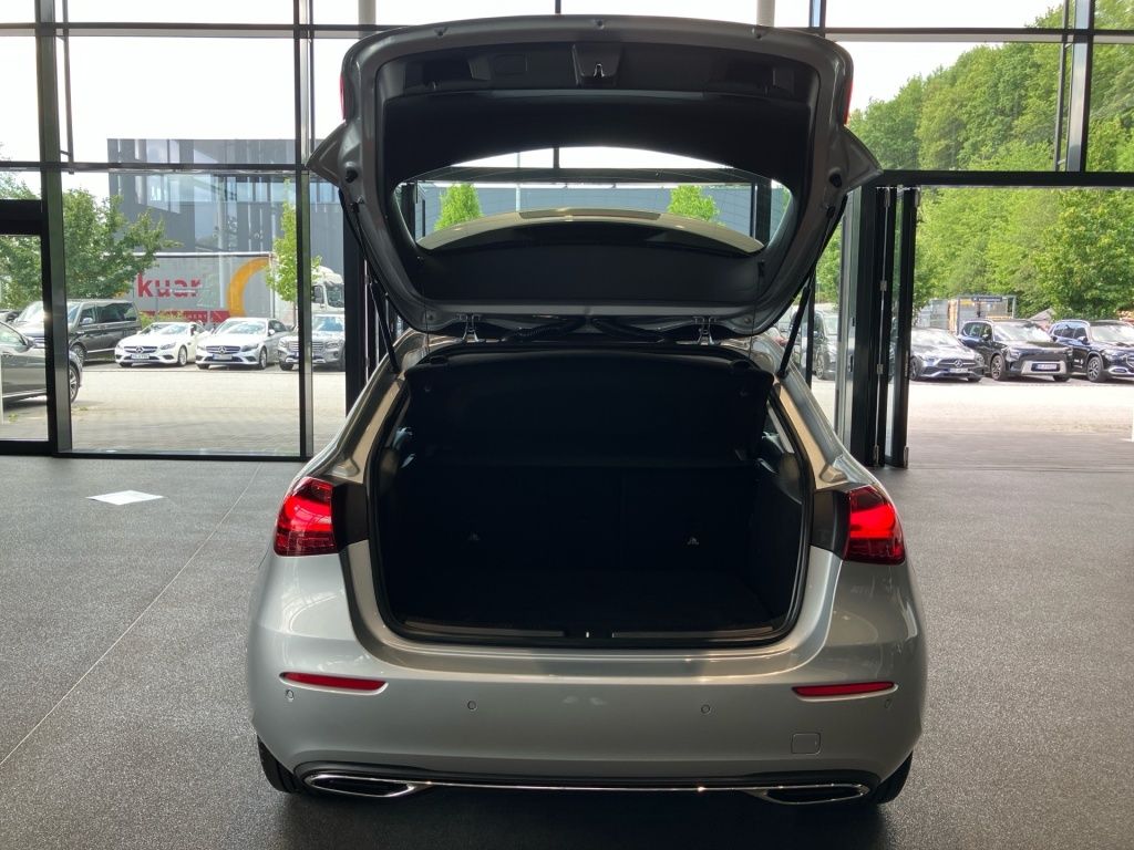Mercedes-Benz A 180 Progressive Line Advanced MBUX Navi-Pr Kam foto 18