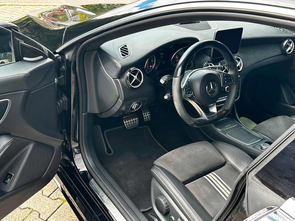 Image of Mercedes-Benz CLA 220 Shooting Brake