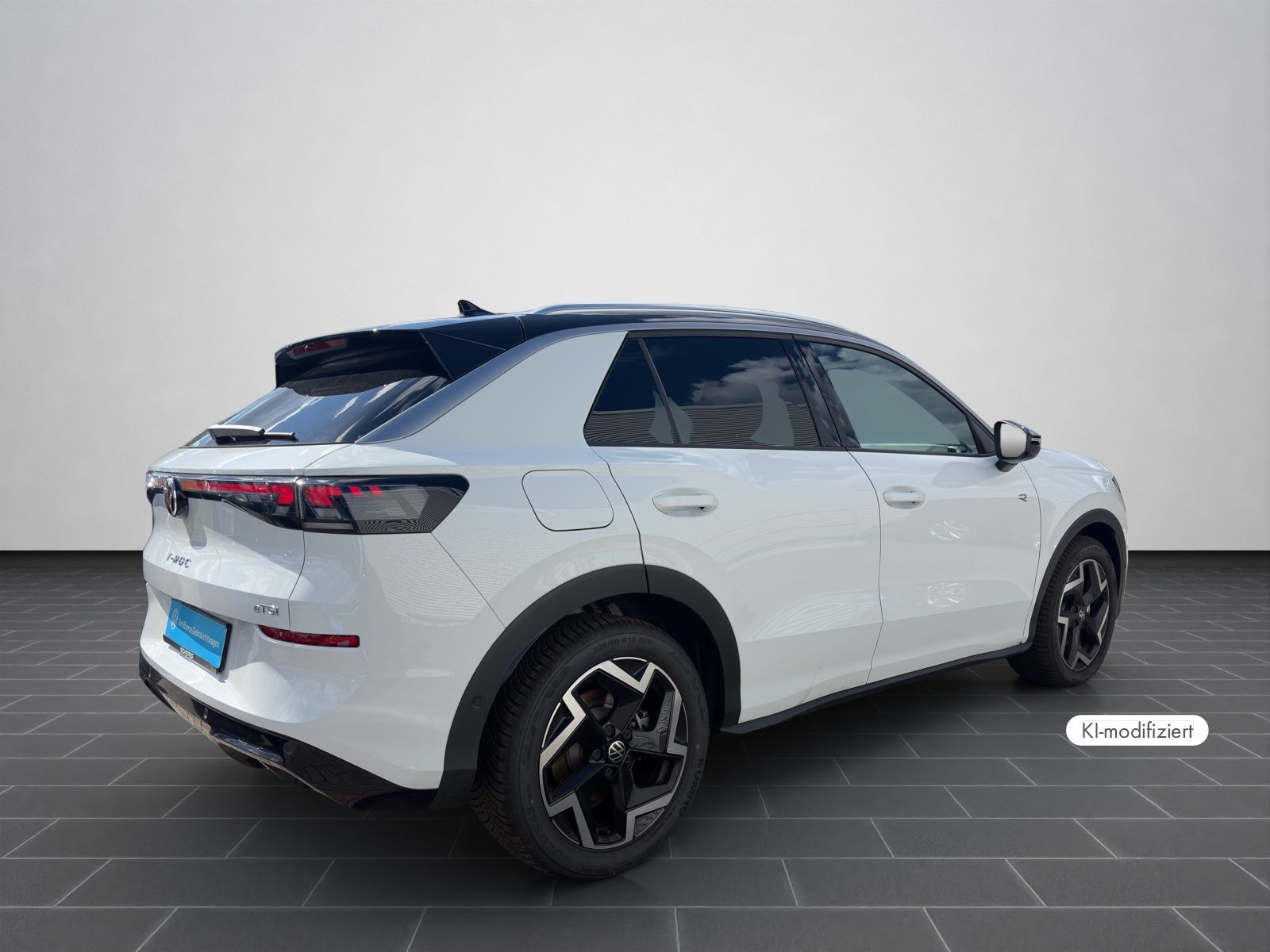 Volkswagen T-Roc R Line 1.5 eTSI DSG AHK NAVI RFK ACC GJR foto 2