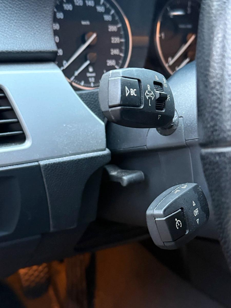 BMW 320 2007 — photo 9