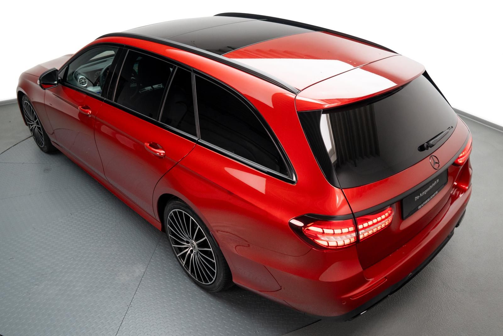 Mercedes-Benz E 220 d T AMG Line LED NAVI KAMERA NIGHT foto 11