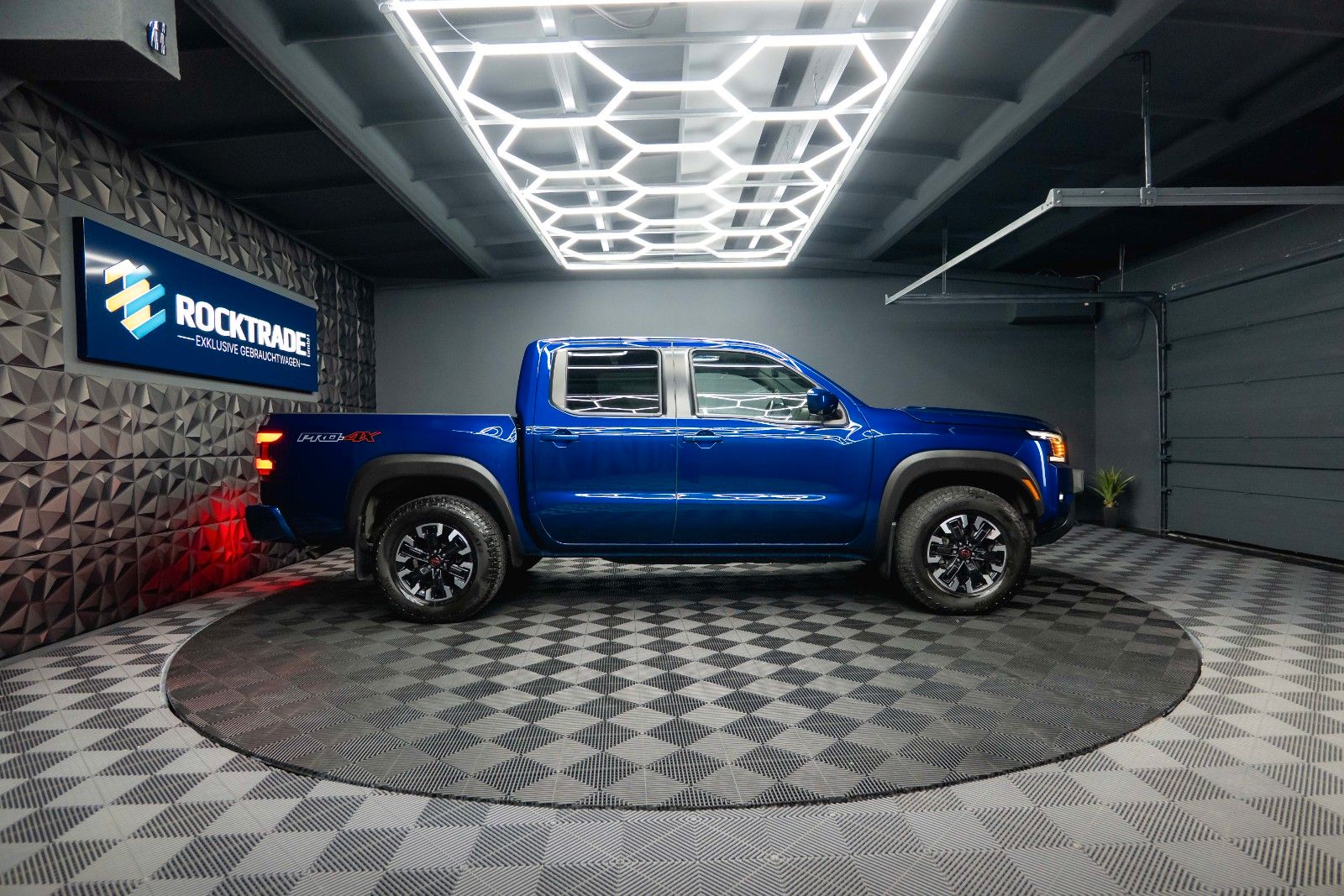 Fahrzeugabbildung Nissan Frontier 3.8 V6 4x4 PRO-4X Offroad *Pano*ACC*LED
