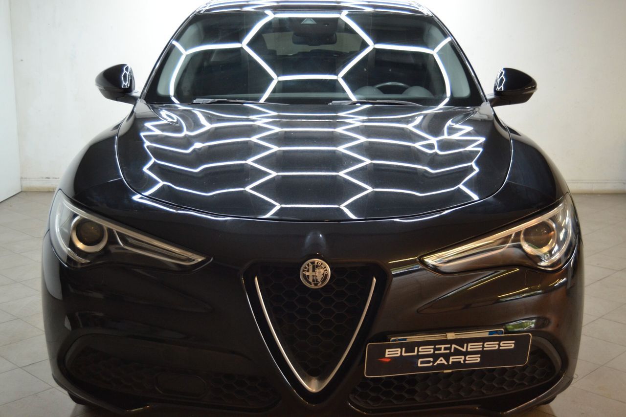 Alfa Romeo Stelvio 2.2 Turbodiesel 190 CV AT8 Q4 imagem 2