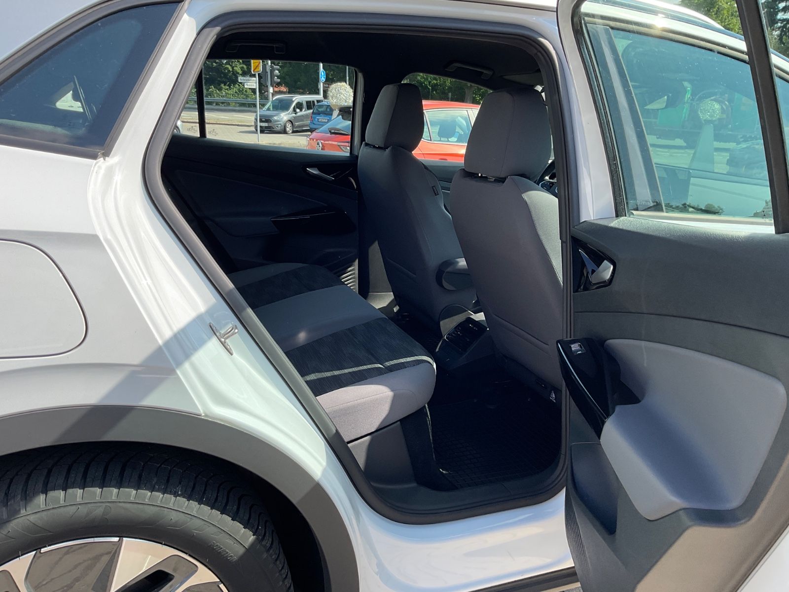 Fahrzeugabbildung Volkswagen ID.4 Pro 82 kWh Pro,AHK,LED,Navi,Sitzheizung