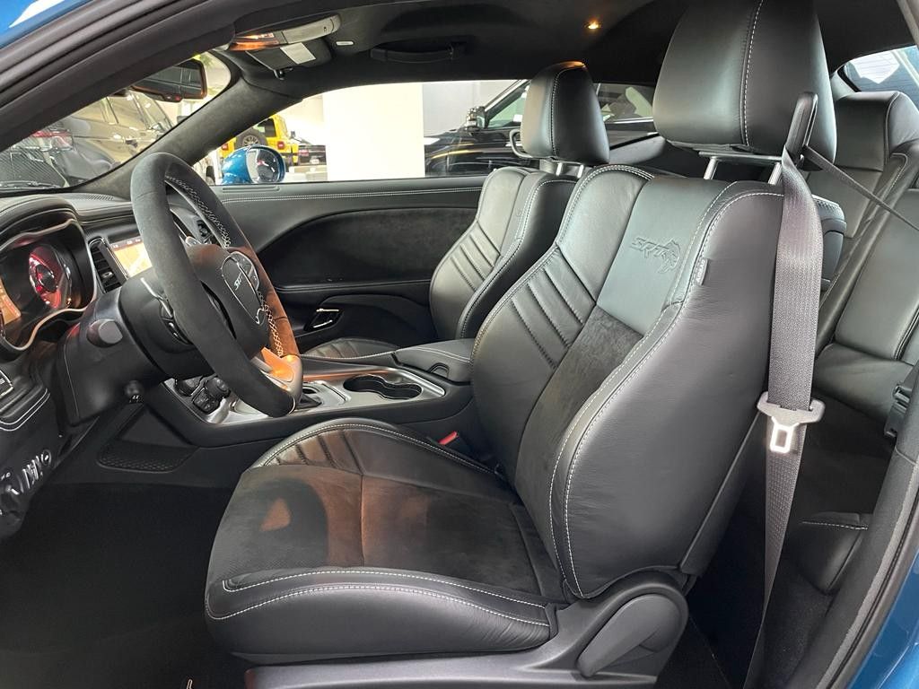 Fahrzeugabbildung Dodge CHALLENGER SRT HELLCAT-ALCANTARA-CARBON-1.HAND!!