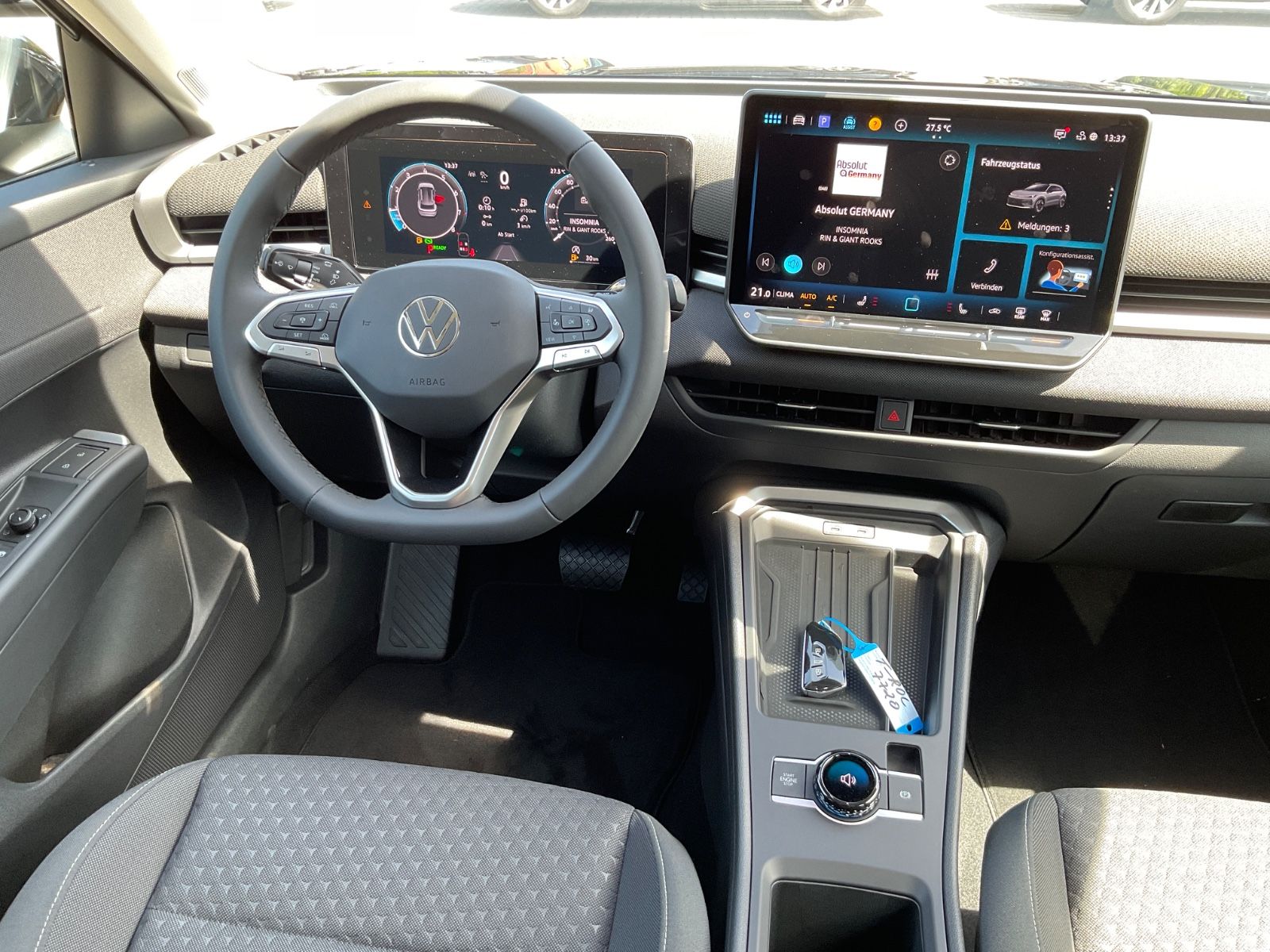 Fahrzeugabbildung Volkswagen T-Roc 1.5 eTSI DSG Kamera,AHK,5J Garantie,ACC