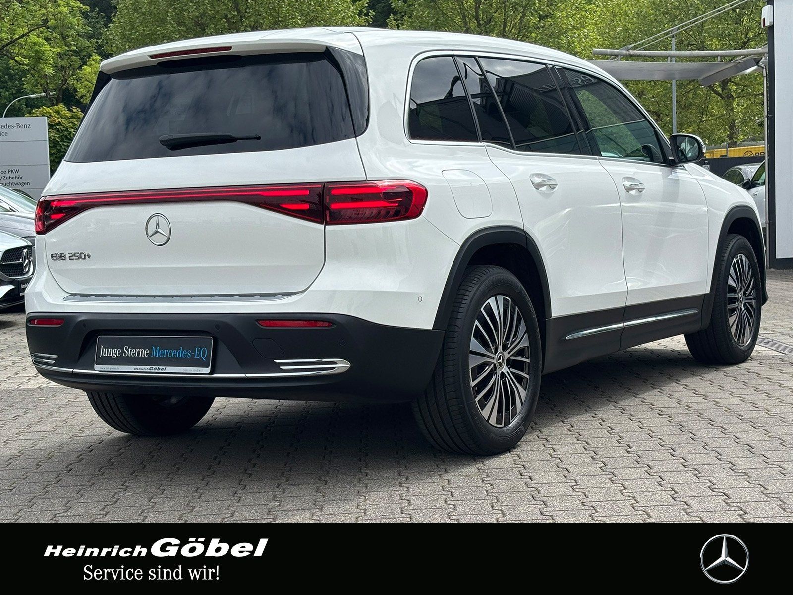 Fahrzeugabbildung Mercedes-Benz EQB 250+ ELECTRIC ART*MEMORY*APPLE CAR-PLAY*TOTW