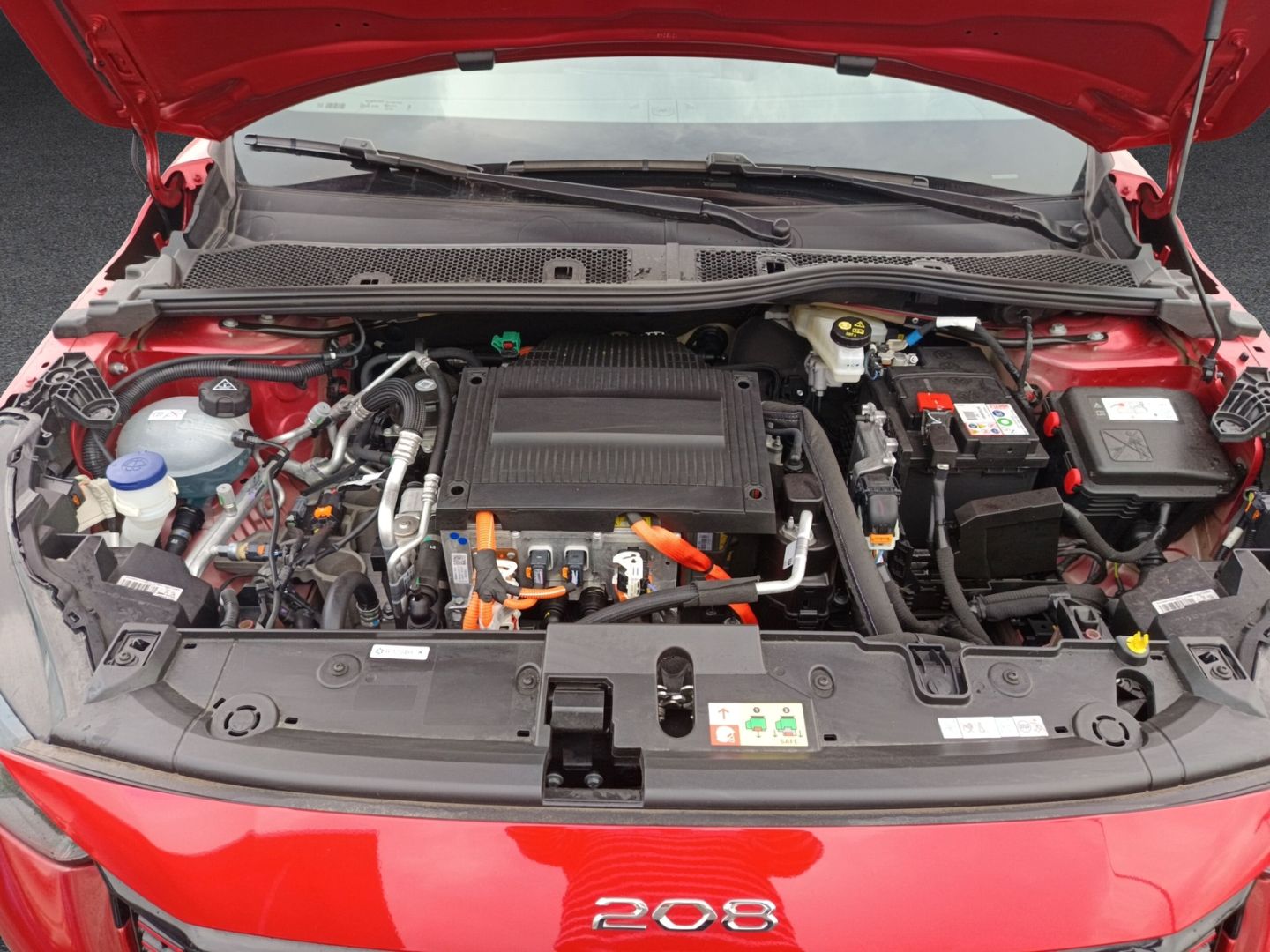 Fahrzeugabbildung Peugeot 208 e- GT Elektromotor 136 *ACC*Kamera*Sitzheizu