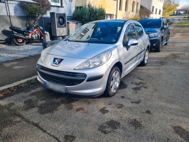 Peugeot 207 , TÜV 11/26 , Bj.2009